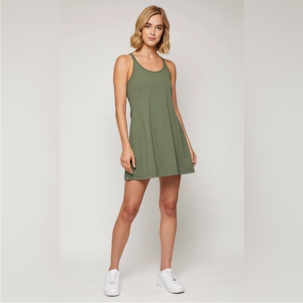 FourLaps Vitality Tennis Slim Fit Activewear Dress in Thyme Green Size Small - Picture 2 of 11